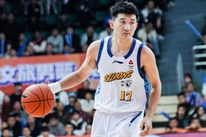 差别很大！广厦11次抢断&山西仅1次 失误广厦5-16山西_24直播网