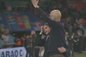 赢了天下也最疼你！瓜迪奥拉与女儿相拥私语，，，，，，这就是夺冠最好奖励_24直播网