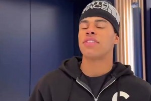 大赢家马队！采访巴黎球员：来到巴黎以后拿了几多座冠军？？？？？？_24直播网