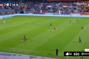 逆天！韦斯利霍特用摸下体行动庆祝乐成铲球，，被主裁直红罚下！_24直播网